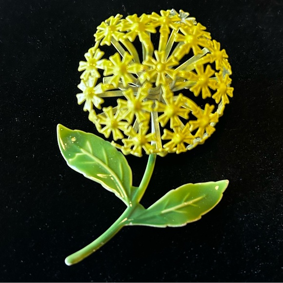 Vintage Jewelry Vintage Flower Brooch Pin Green White Enamel Floral
